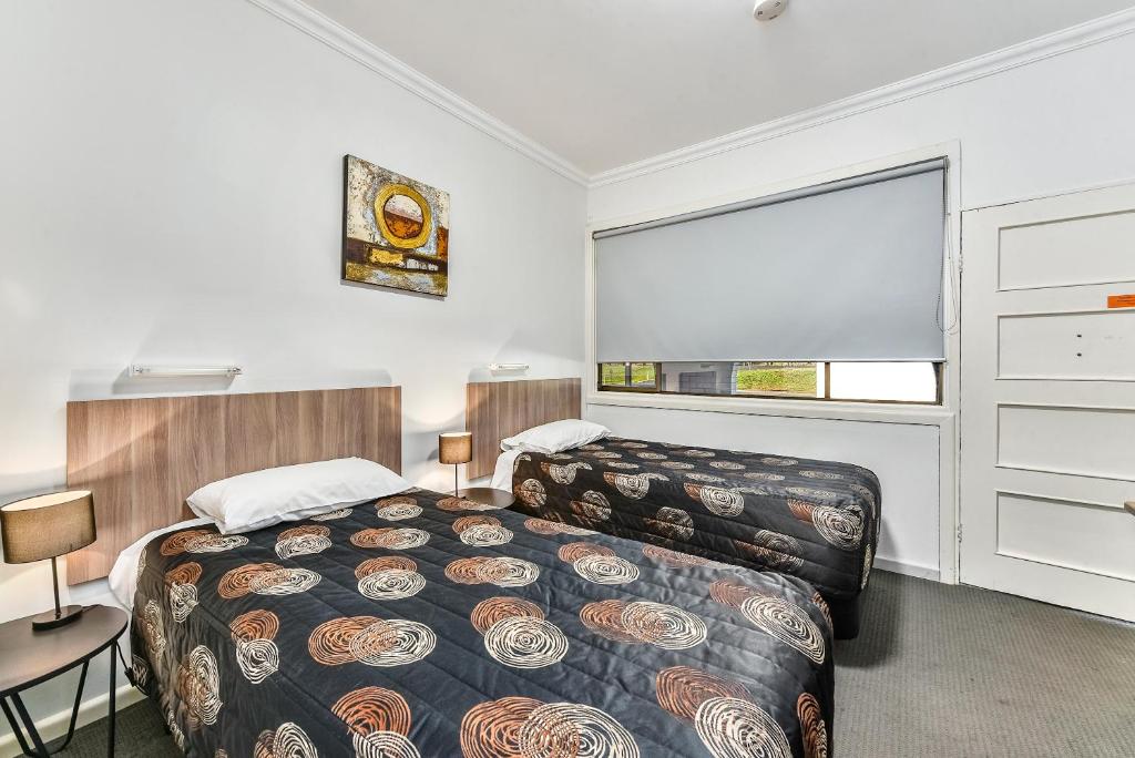 Rest Motels Review