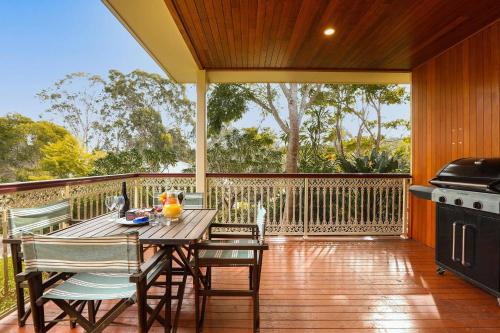 Robyns Nest Lakeside Resort - Location and Surroundings