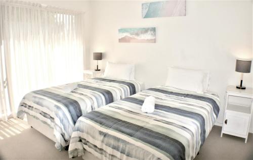Rolling Waves 1 - Property Overview