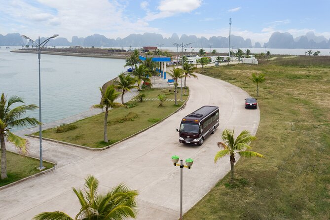 Rosa Eco Bus Luxury Transfer Ha Noi to Ha Long