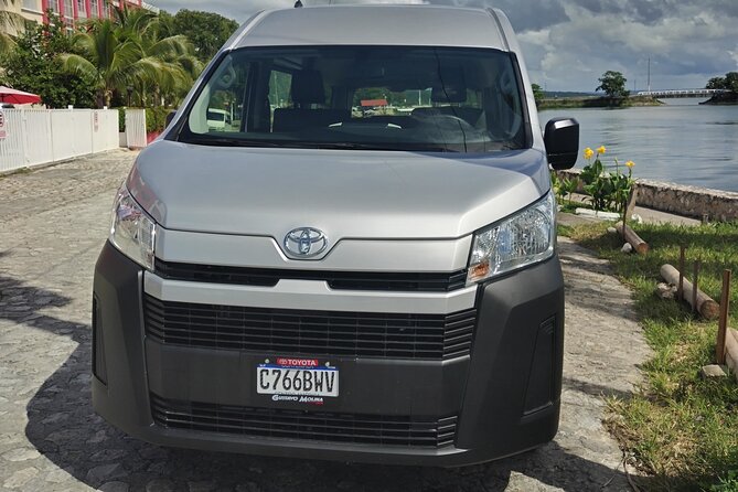 Round-Trip VIP Exclusive Transfer to Tikal From Flores Guatemala