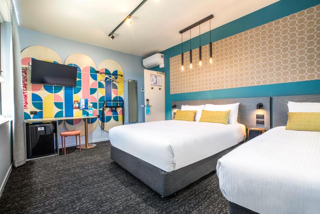 Royal Hotel by Nightcap Social - Hotel Overview and Location
