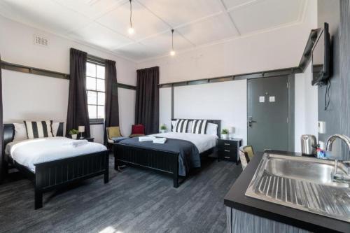 Royal Hotel Ryde - Hotel Overview