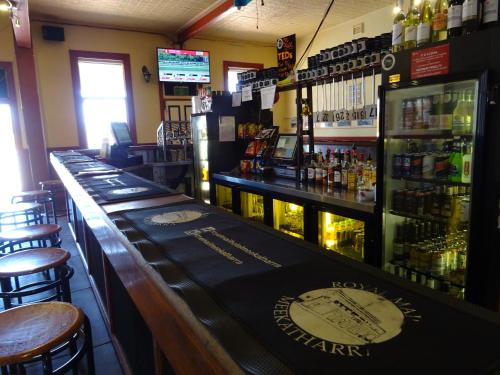 Royal Mail Hotel - Meekatharra - Hotel Amenities and Services