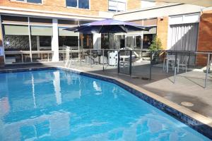 Royal Pacific Hotel - Hotel Overview and Location
