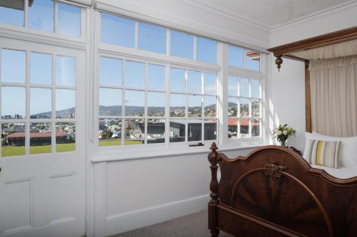 Rydges Hobart - Location and Accessibility
