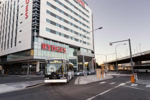 Rydges Sydney Airport Hotel - Hotel Location and Accessibility