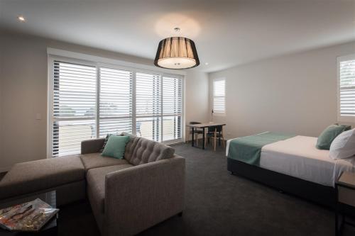 Rye Hotel by Nightcap Plus - Delightful Beachfront Location