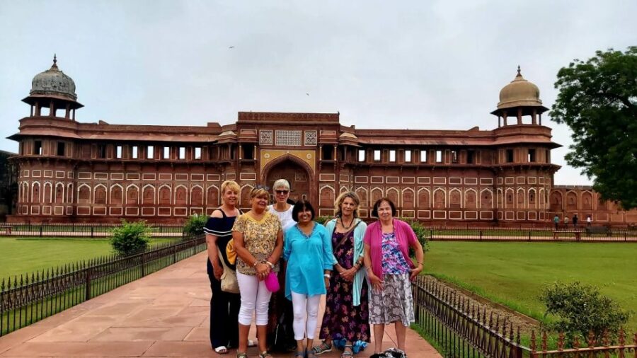 Same Day Agra Tour With Lunch & Walk in Heritage Village