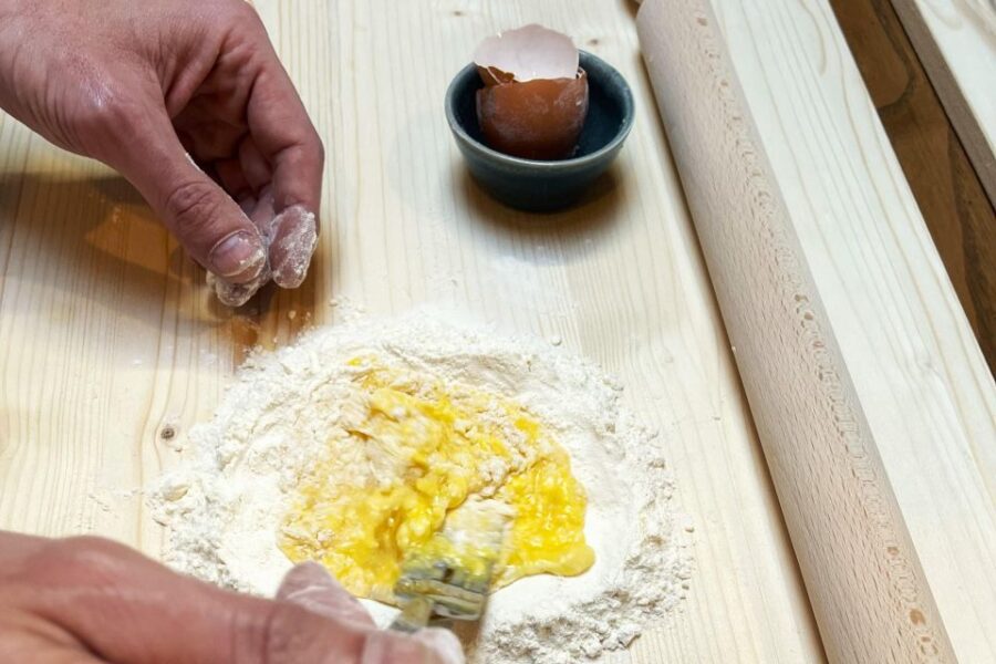 San Gimignano: Hands in Dough Cooking Class With Lunch