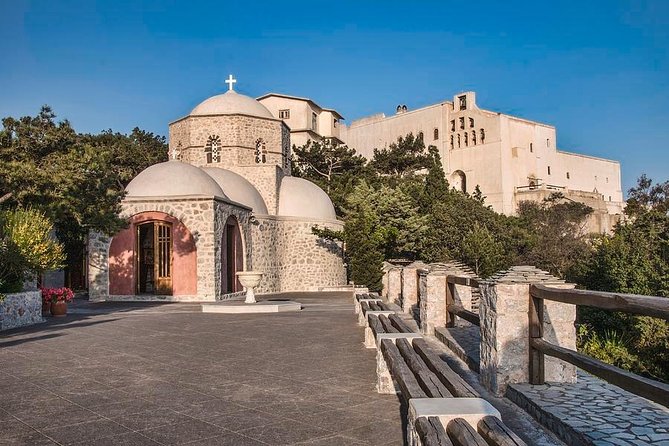 Santorini 4-Hour Private Tour Including Wine Tasting, Shore Excursion