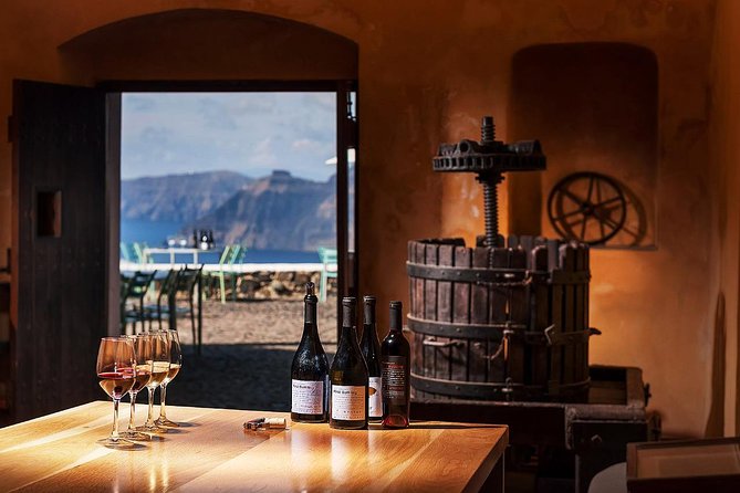 Santorini Wine Tasting and Sunset Getaway Small Group Tour