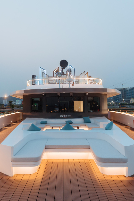 Saquila Yacht Halong Bay: Night Trip-Sunset Views, Dining