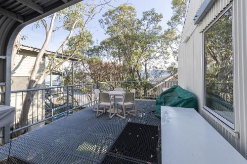 Schuss Alpine Club, Falls Creek - Location and Accessibility