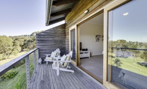 Seascape Retreat - Location and Accessibility