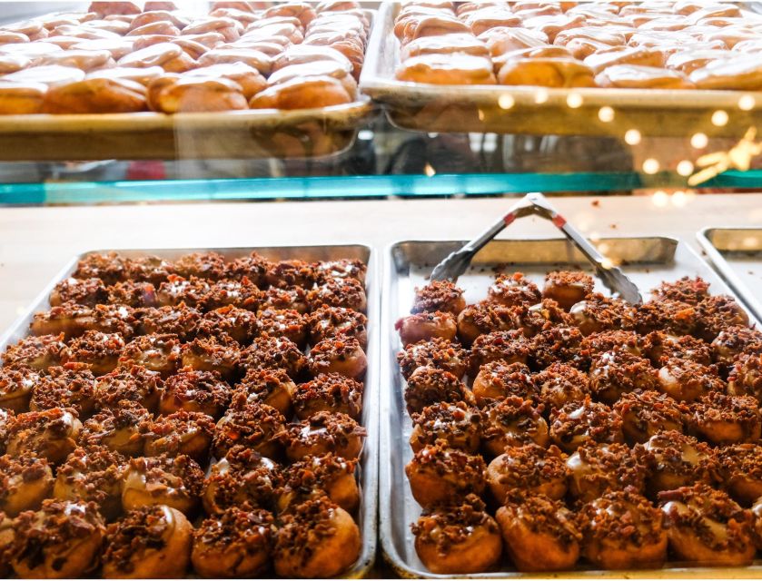 Seattle: Guided Holiday Donut Tour With Tastings