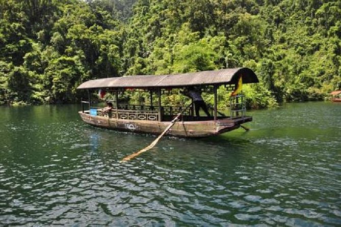 Seven Star Crag and Dinghu Mountain Private Day Tour From Guangzhou