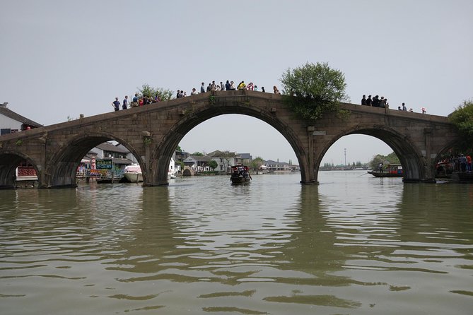 Shanghai Mini Group Tour: Water Village, Skyscraper and The Bund