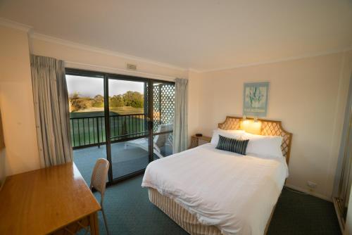 Shearwater Resort - Location and Accessibility