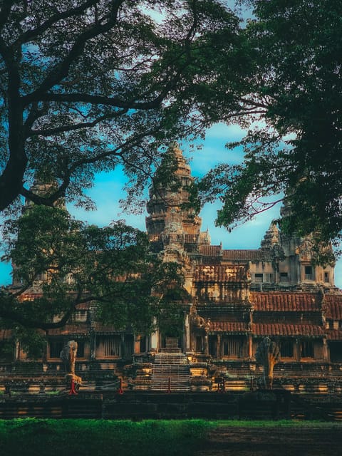 Siem Reap: Angkor Wat Small-Group Full Day Tour and Sunset