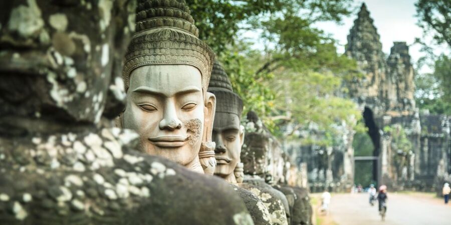Siem Reap: Angkor Wat Small-Group Historical Day Tour