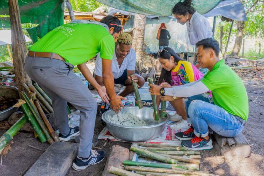 Siem Reap: Countryside Vespa Adventure