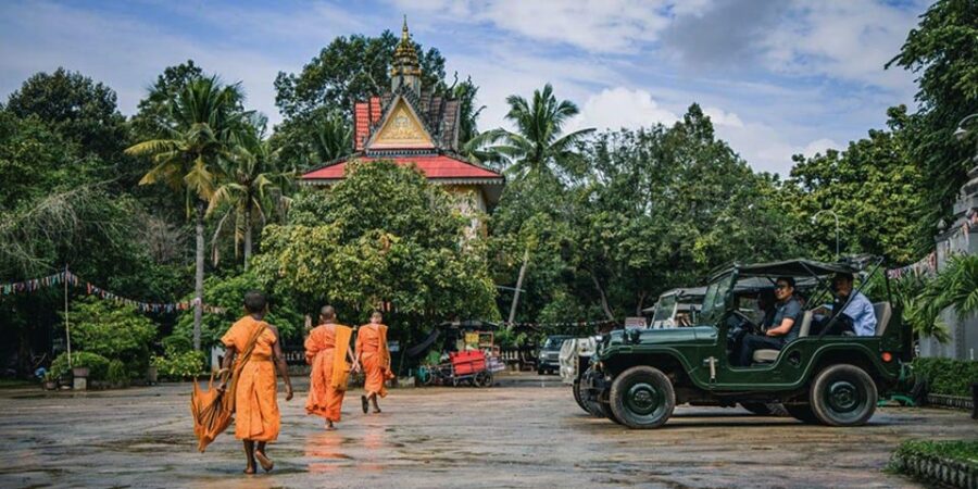 Siem Reap – Discover Angkor Wat by Jeep
