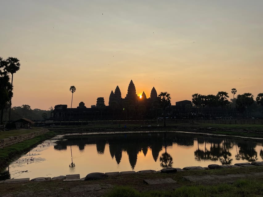 Siem Reap: Private Angkor Wat Sunrise Experience