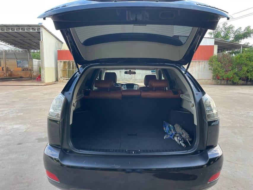 Siem Reap: Private City Transfer to Airport (SAI) by SUV