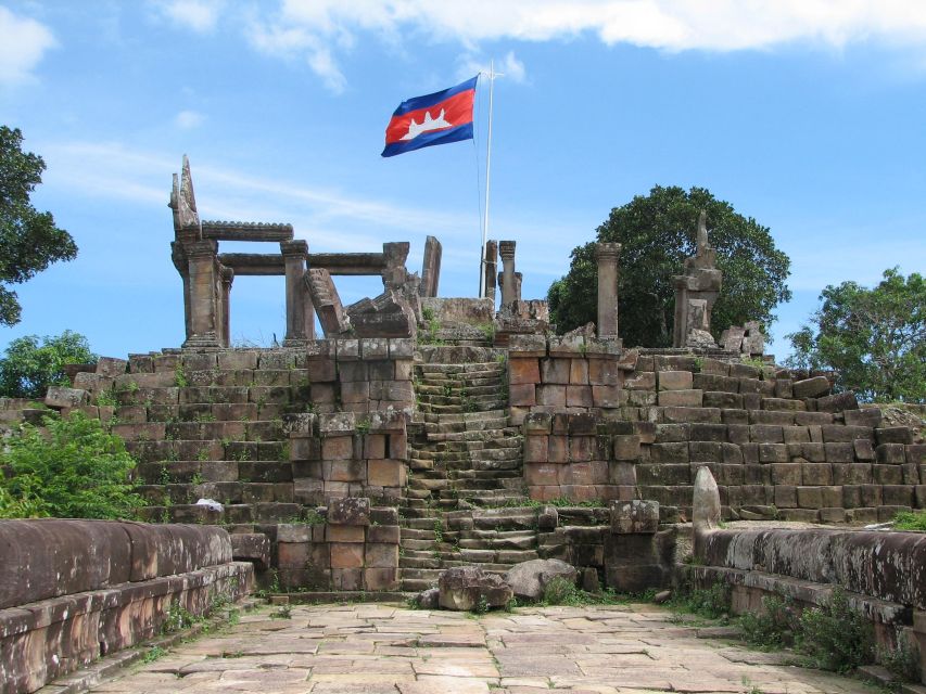Siem Reap: Private Preah Vihear and Koh Ker Temples Tour