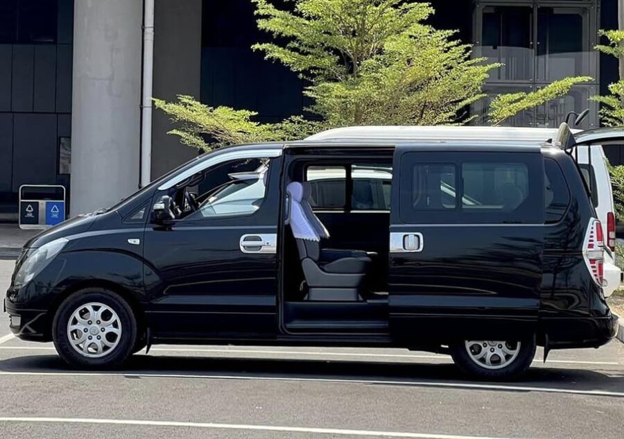 Siem Reap to Phnom Penh by Private SUV / Minivan Taxi