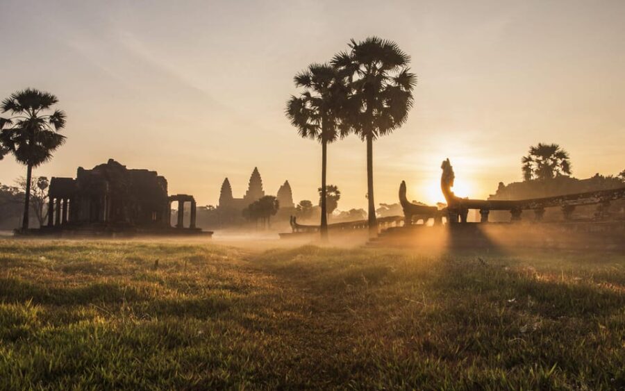 Siem Reap Unfoggetable Temple Tour 2-Day With Sunrise/Sunset
