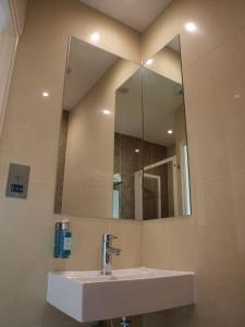 Simply Rooms & Suites - Hotel Overview