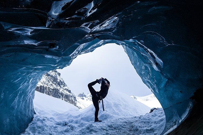 Skaftafell Ice Cave and Glacier Hike – Extra Small Group