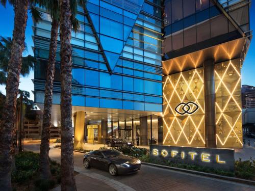 Sofitel Sydney Darling Harbour - Location and Accessibility