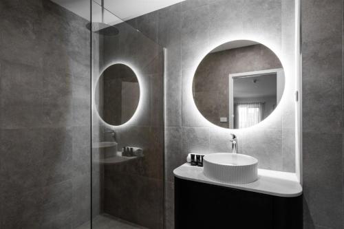 St Hugh Hotel Wagga Wagga - Convenient Location and Accessibility