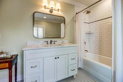 Stagecoach Inn - Hotel Overview