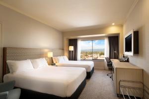 Stamford Grand Adelaide - Location and Accessibility