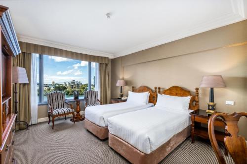Stamford Plaza Brisbane - Hotel Overview and Location