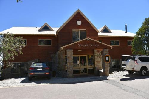 Summit Ridge Alpine Lodge - Lodge Overview