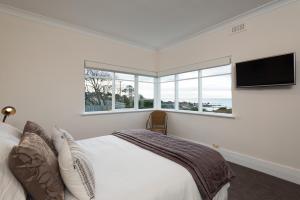 Sunrise at Penguin - Property Highlights