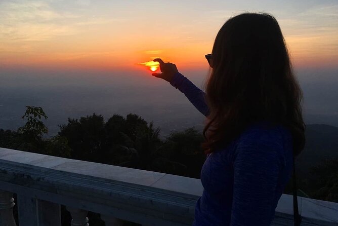 Sunrise Blessing Experience at Doi Suthep With Small Group - Witnessing the Majestic Sunrise