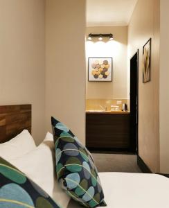 Sydney Crecy Hotel - Hotel Location and Accessibility