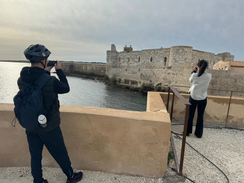 Syracuse: Guided Bike Tour at Ortigia Island