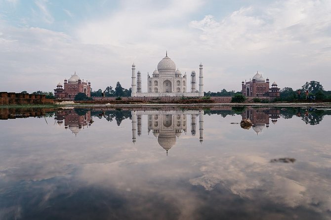 Taj Mahal Agra Skip-the-Line Entrance Ticket