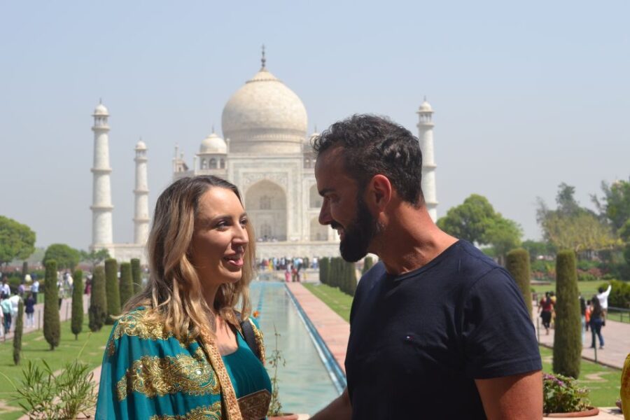 Taj Mahal Entry Ticket With Optional Guide & Transport