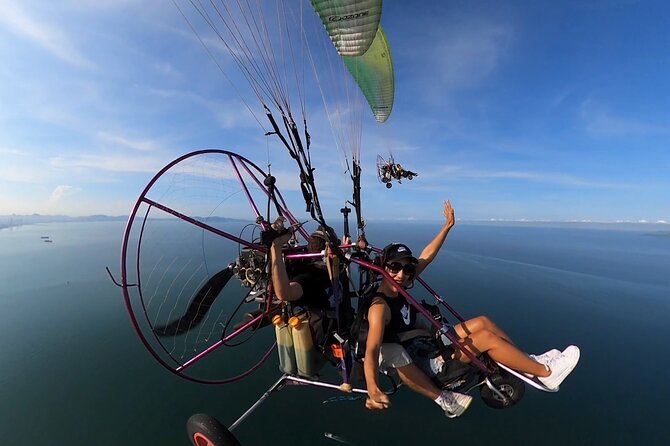 Tandem Paramotor Tour in Pattaya