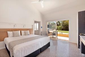 Tathra Beach House Holiday Apartments - Property Overview