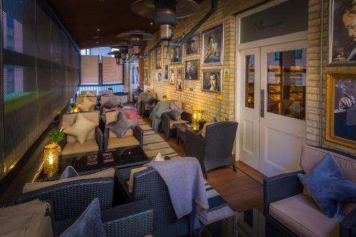 Ten Manchester Street Hotel - Hotel Overview