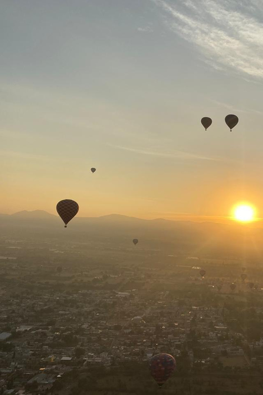 TEOTIHUCAN: BALLOON FLIGHT AND ATV TOUR THROUGH PYRAMIDS